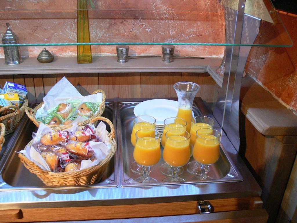 Hotel Le Saint Julien Dış mekan fotoğraf